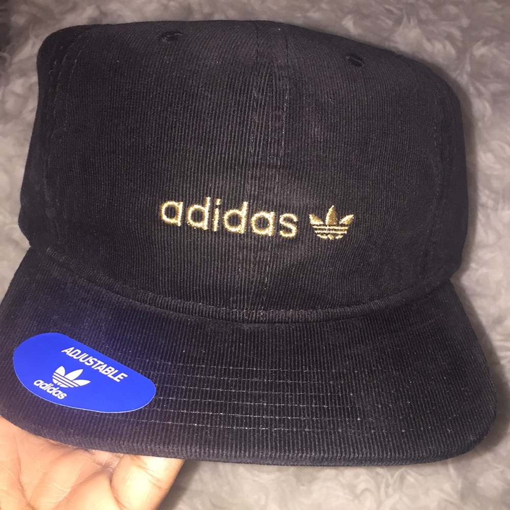 adidas trefoil hat with beautiful gold stitching